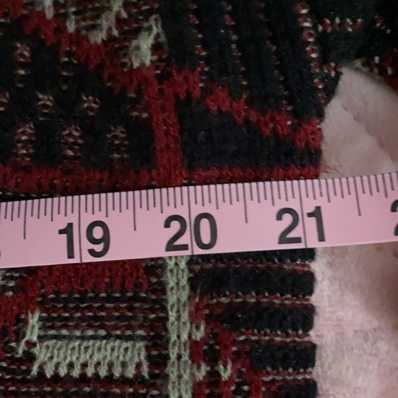 McGregor Sweater - Picture 4 of 10